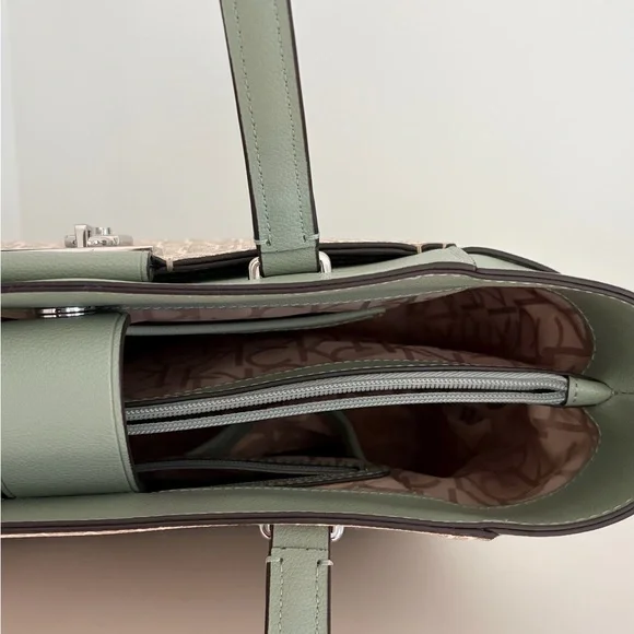 Calvin Klein bag - Picture 6 of 11